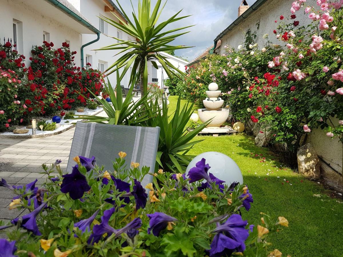Gaestezimmer Resi Illmitz Exterior foto